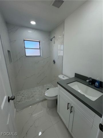 1806 SE 15th PL, Cape Coral, FL 33990