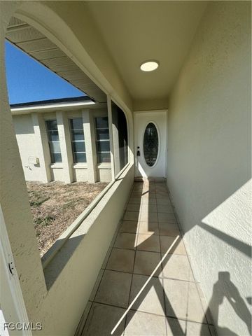 1806 SE 15th PL, Cape Coral, FL 33990