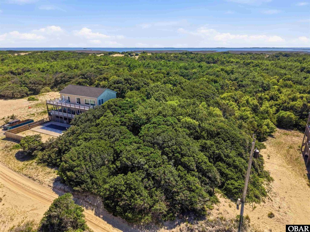 Image 5 of property listing at 1612 Ocean Pearl Road Lot 3, Corolla, NC 27927