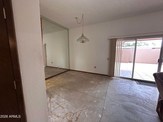 13813 N THUNDERBIRD Boulevard, Sun City, AZ 85351