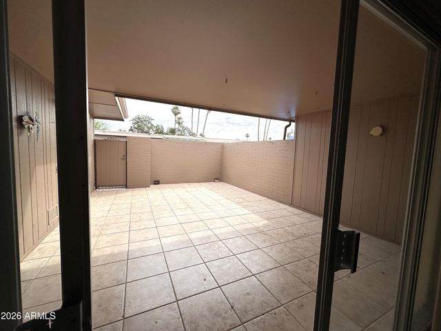 13813 N THUNDERBIRD Boulevard, Sun City, AZ 85351