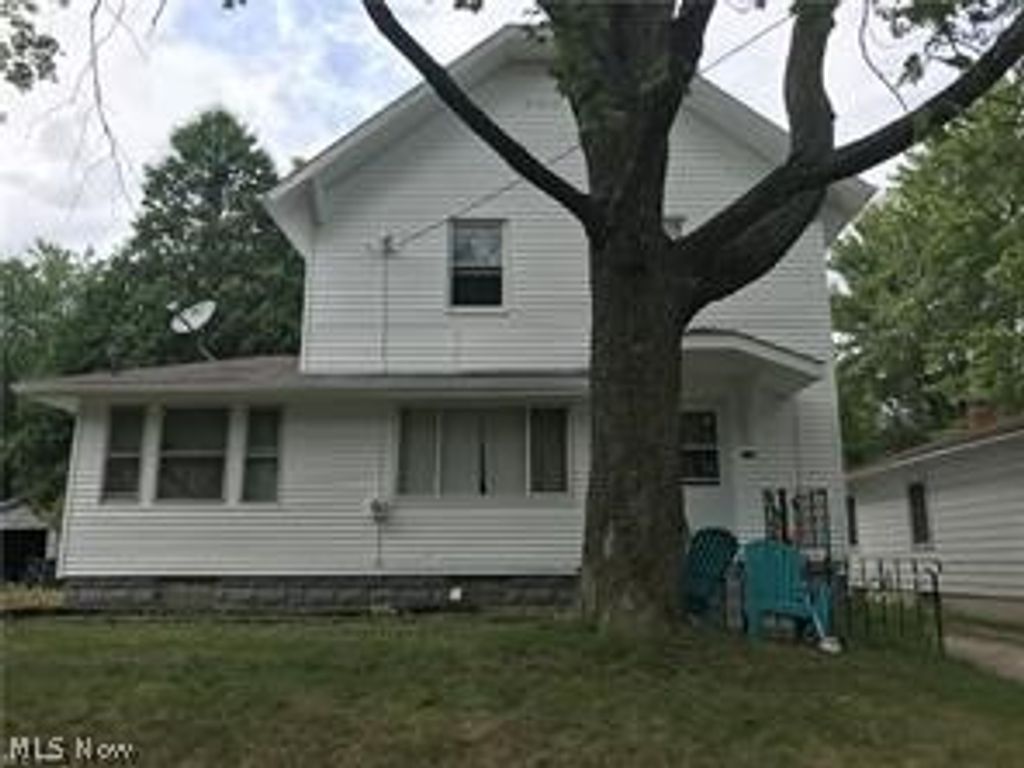 887 Hunt Street, Akron, OH 44306