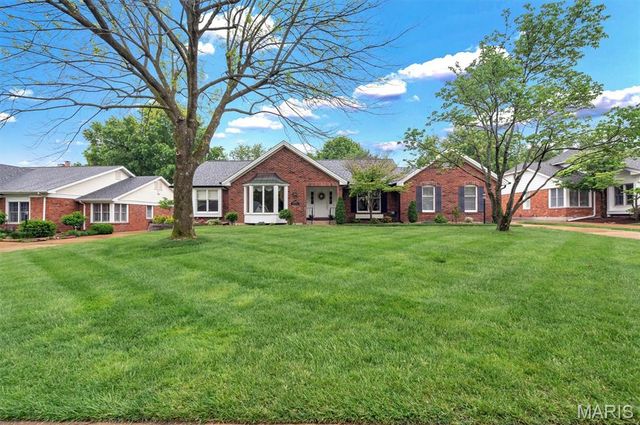 12120 Westwick Place, St Louis, MO 63127