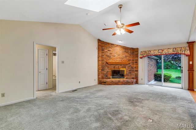 12120 Westwick Place, St Louis, MO 63127
