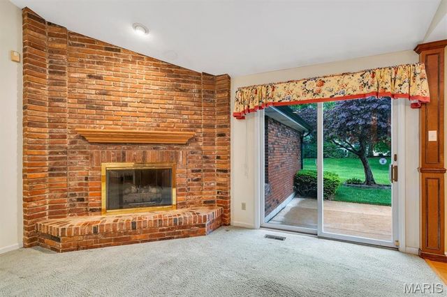 12120 Westwick Place, St Louis, MO 63127