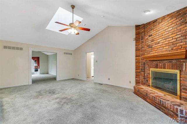 12120 Westwick Place, St Louis, MO 63127