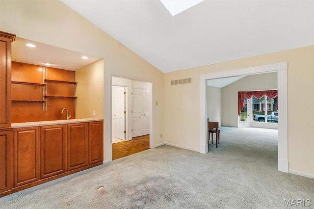 12120 Westwick Place, St Louis, MO 63127