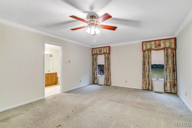 12120 Westwick Place, St Louis, MO 63127