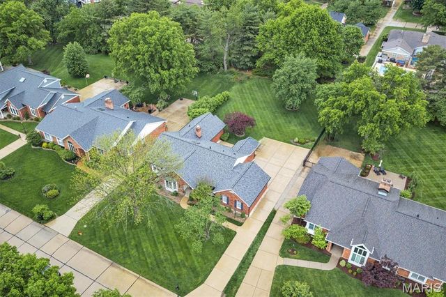 12120 Westwick Place, St Louis, MO 63127