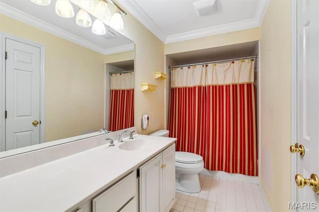 12120 Westwick Place, St Louis, MO 63127