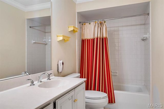 12120 Westwick Place, St Louis, MO 63127