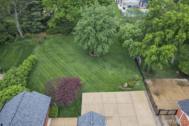 12120 Westwick Place, St Louis, MO 63127