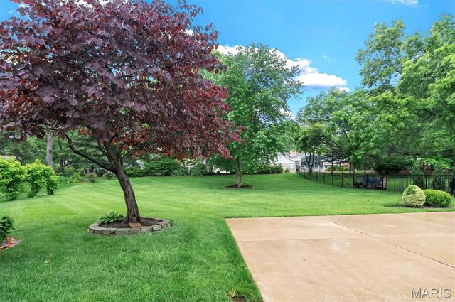 12120 Westwick Place, St Louis, MO 63127