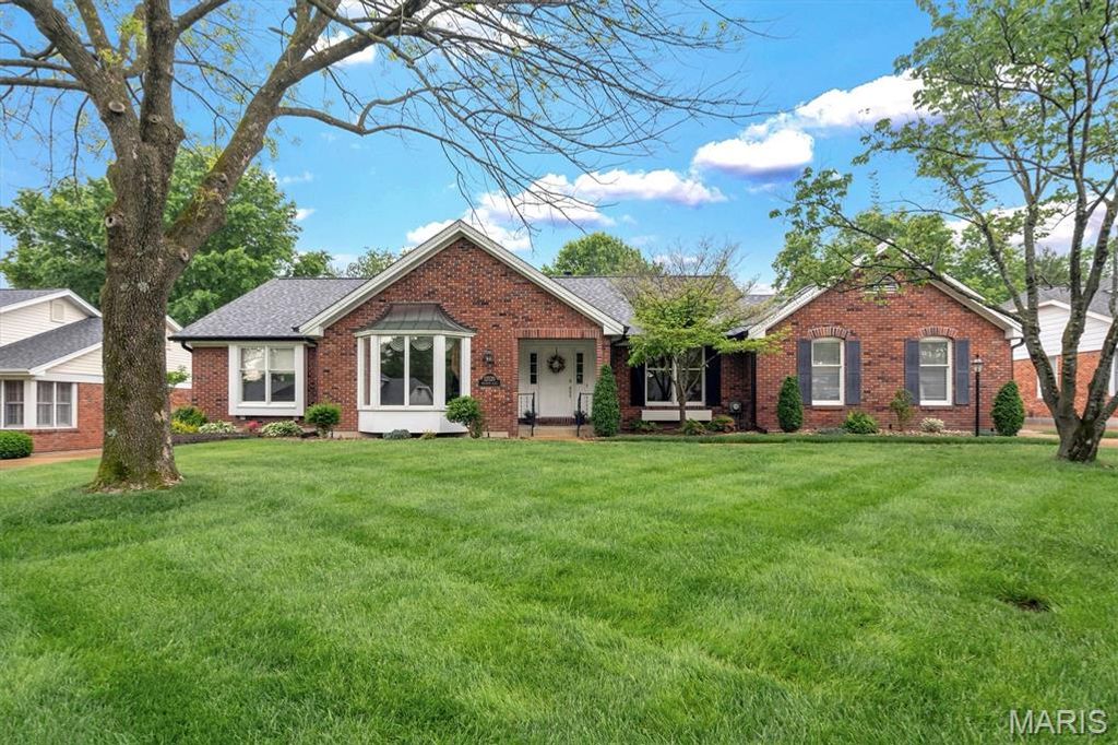 12120 Westwick Place, St Louis, MO 63127