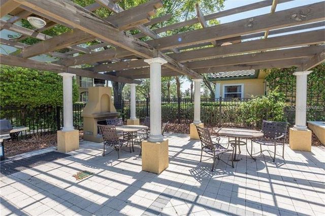 5807 LEGACY CRESCENT PLACE 203, Riverview, FL 33578