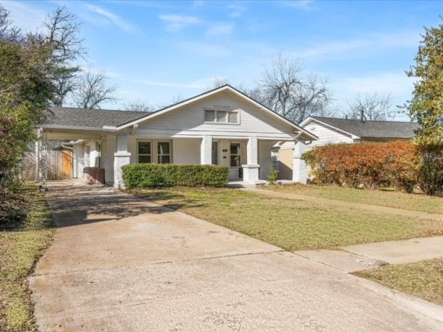 3240 Lipscomb Street, Fort Worth, TX 76110