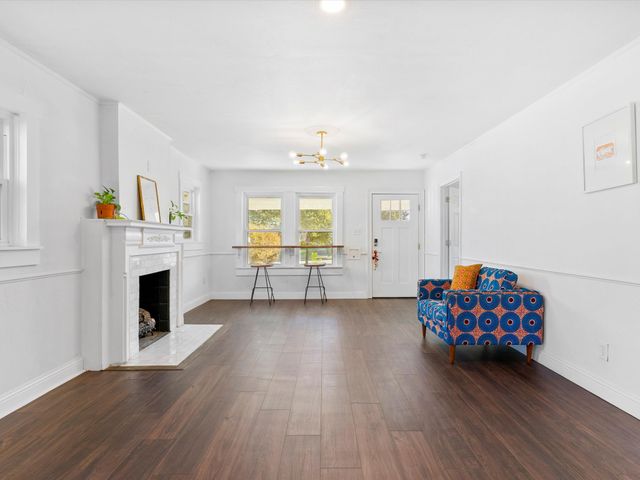 3240 Lipscomb Street, Fort Worth, TX 76110