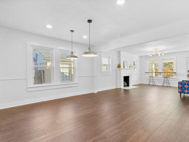 3240 Lipscomb Street, Fort Worth, TX 76110