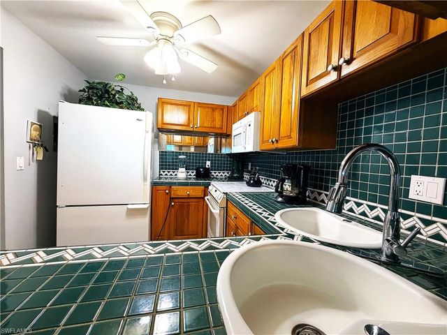 3490 N Key DR 217, North Fort Myers, FL 33903