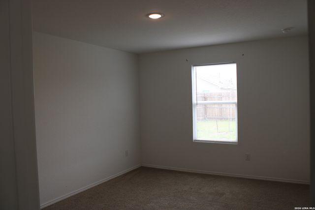 124 HORSESHOE TRL, Pleasanton, TX 78064