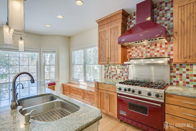 71 Spring Street, Metuchen, NJ 08840