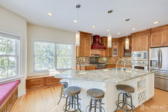 71 Spring Street, Metuchen, NJ 08840