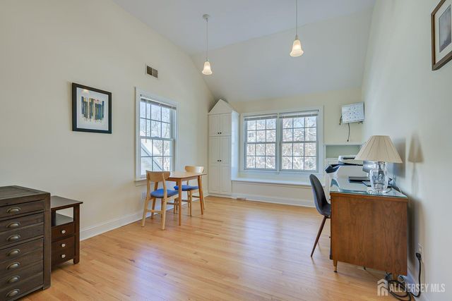 71 Spring Street, Metuchen, NJ 08840