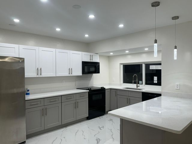 2110 NW 109th Avenue, Sunrise, FL 33322