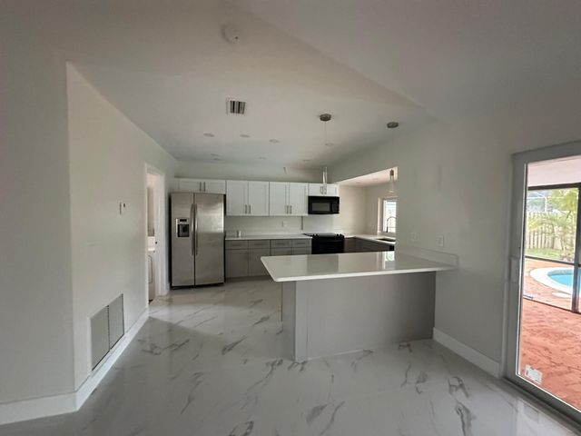 2110 NW 109th Avenue, Sunrise, FL 33322