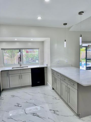 2110 NW 109th Avenue, Sunrise, FL 33322