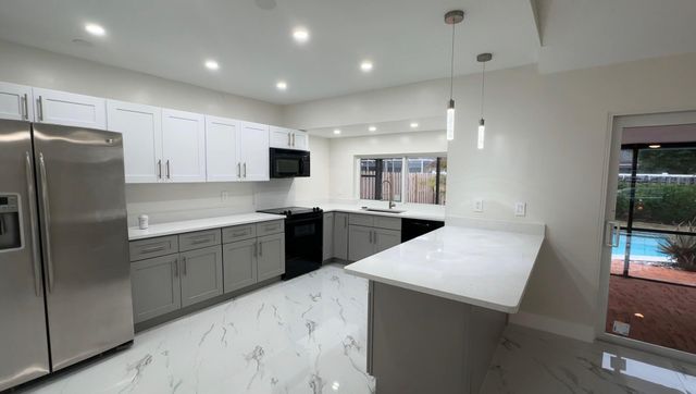 2110 NW 109th Avenue, Sunrise, FL 33322