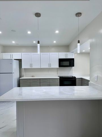 2110 NW 109th Avenue, Sunrise, FL 33322