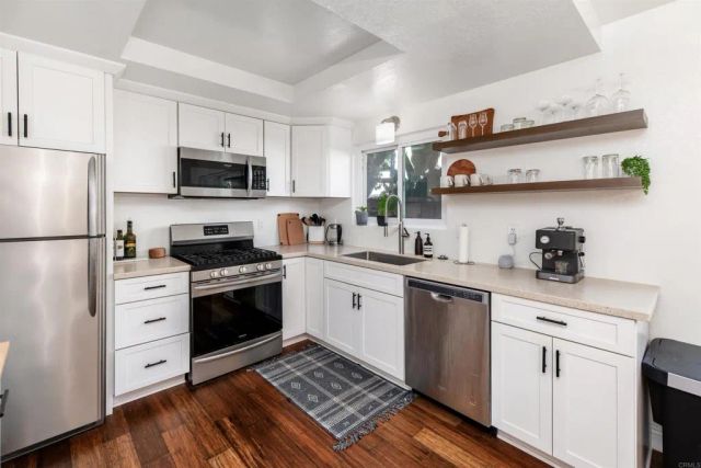 318 Juniper Avenue 15, Carlsbad, CA 92008