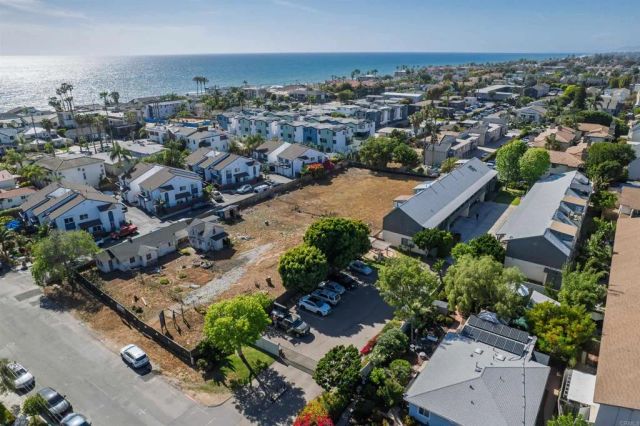 318 Juniper Avenue 15, Carlsbad, CA 92008