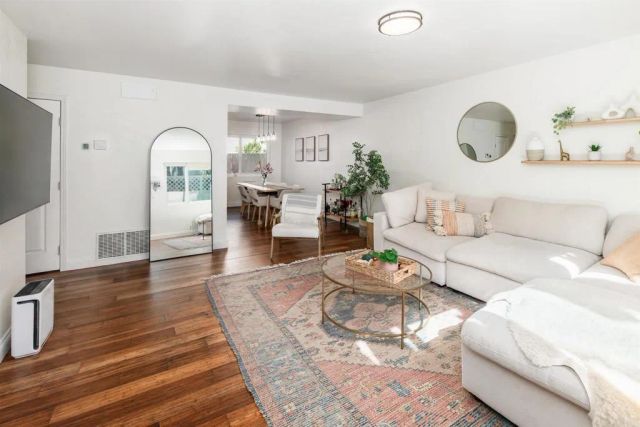 318 Juniper Avenue 15, Carlsbad, CA 92008