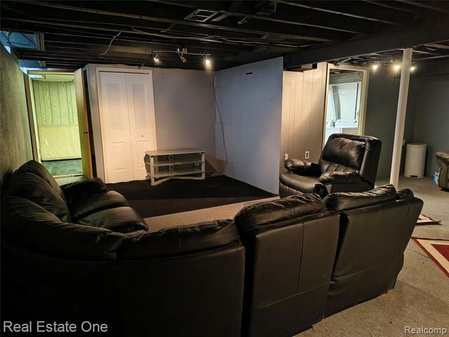 30866 Middlebury Street, Westland, MI 48186