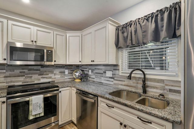 91 Port Drive 3, Kimberling City, MO 65686