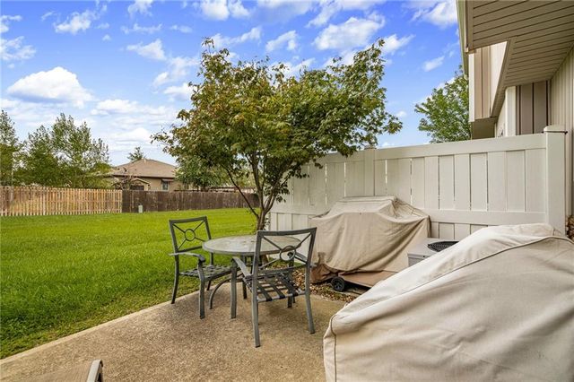 21141 Millridge Street, Spring Hill, KS 66083