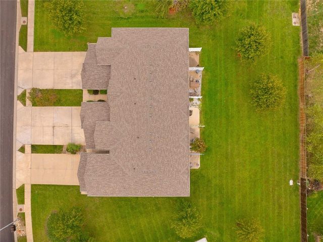 21141 Millridge Street, Spring Hill, KS 66083