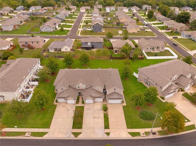 21141 Millridge Street, Spring Hill, KS 66083