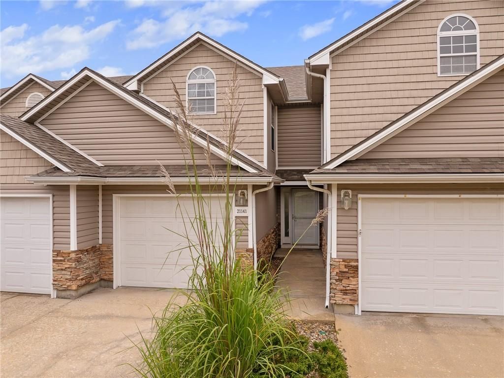 21141 Millridge Street, Spring Hill, KS 66083