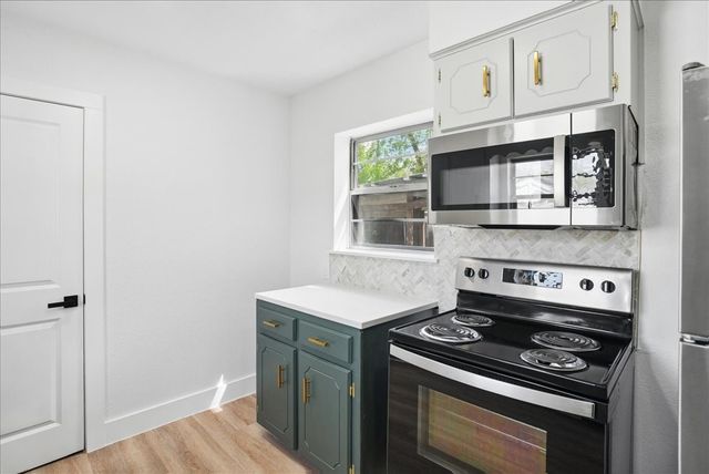 1203 W Avenue F, Garland, TX 75040