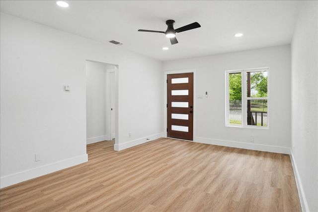 1203 W Avenue F, Garland, TX 75040