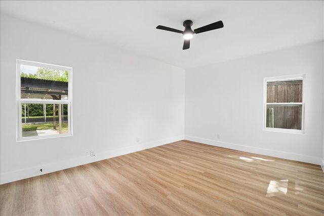 1203 W Avenue F, Garland, TX 75040