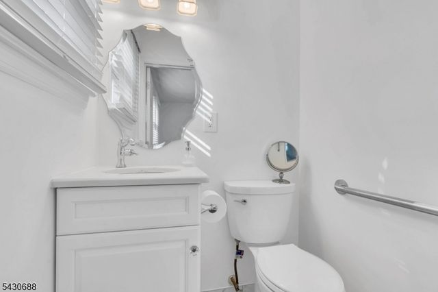 15 Judith Pl, Wayne Twp., NJ 07470