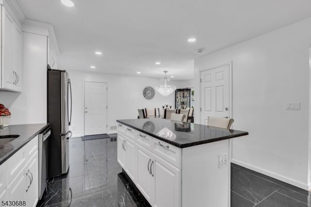 15 Judith Pl, Wayne Twp., NJ 07470