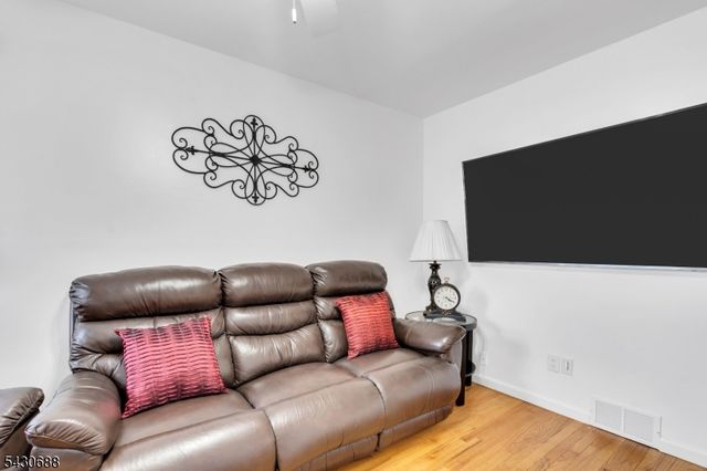 15 Judith Pl, Wayne Twp., NJ 07470