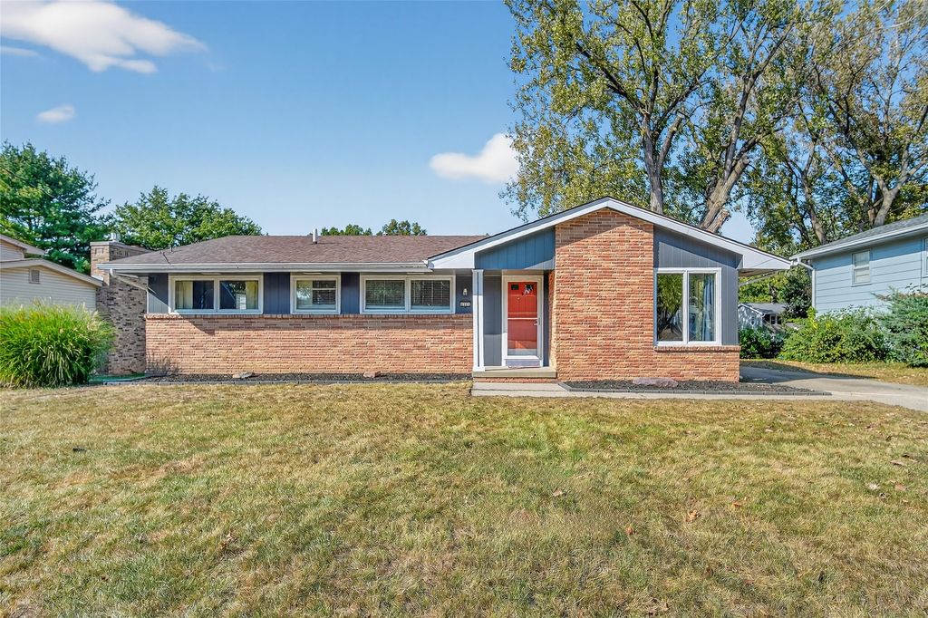 8501 Airline Avenue, Urbandale, IA 50322