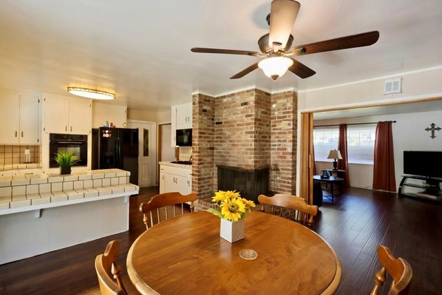 494 E Merritt Avenue, Tulare, CA 93274