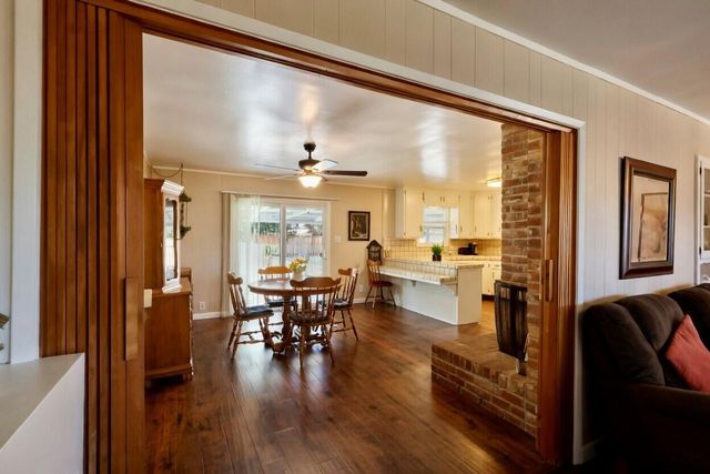 494 E Merritt Avenue, Tulare, CA 93274